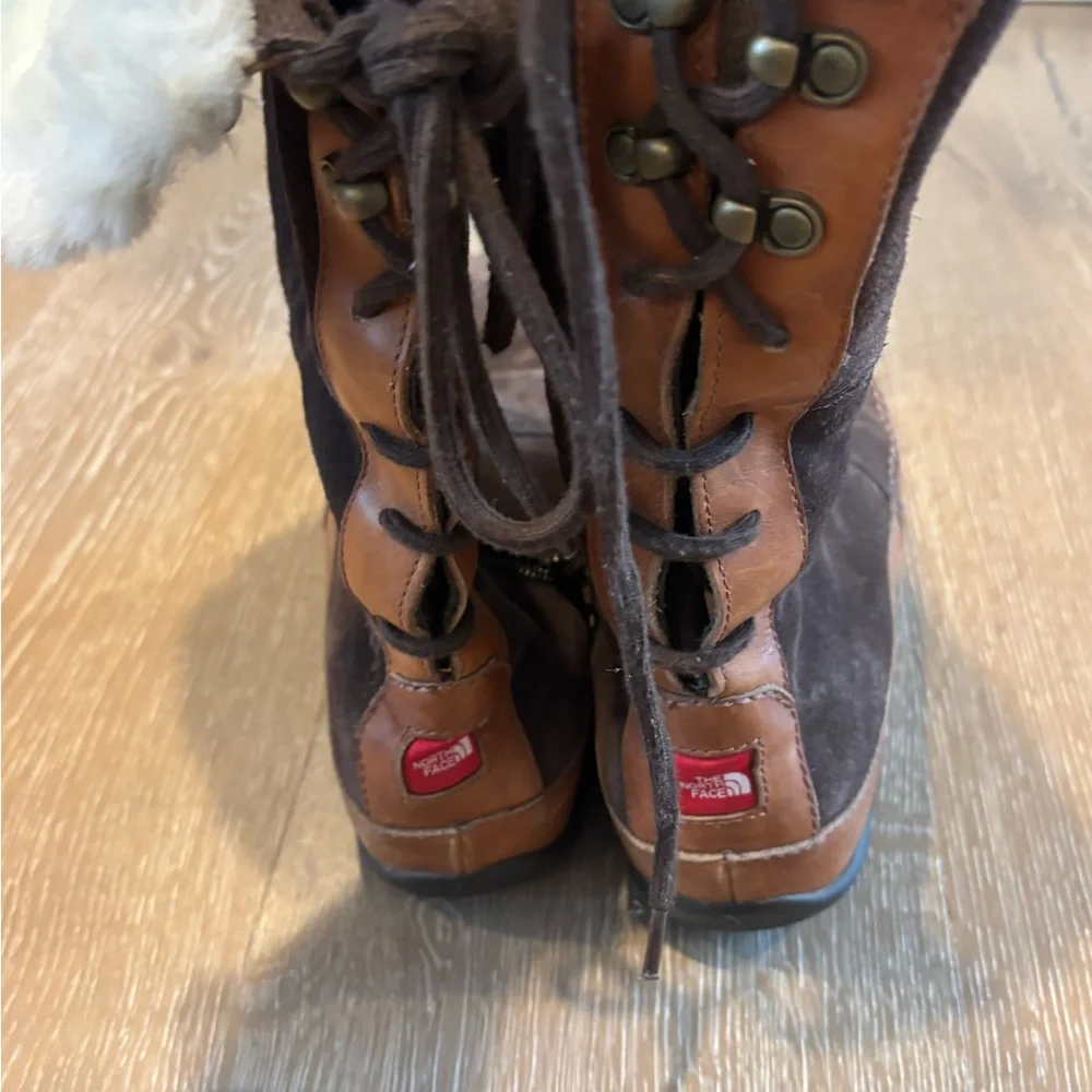 The North Face Brown and Tan Faux-Fur Trim Winter Boots 105 - Picture 3 of 6